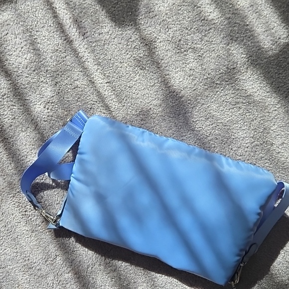 Pretty Blue Shoulder Bag - Picture 4 of 4